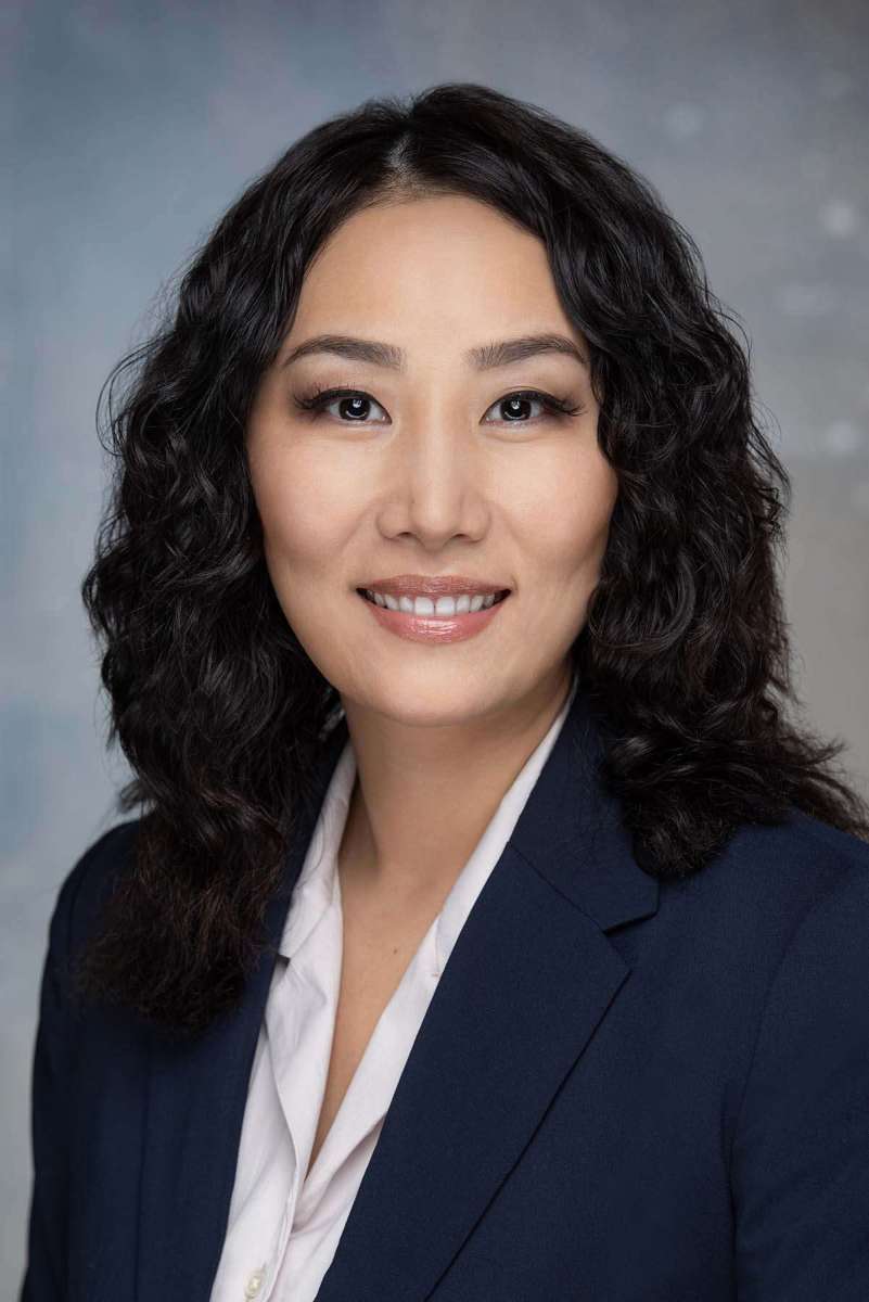 Hawaii Headshots for doctors, lawyers and business professionals on Oahu. High quality headshot photos in Honolulu by Hawaii Headshot Photos. Hawaii Headshots for doctors, lawyers and business professionals on Oahu. High quality headshot photos in Honolulu by Hawaii Headshot Photos.
