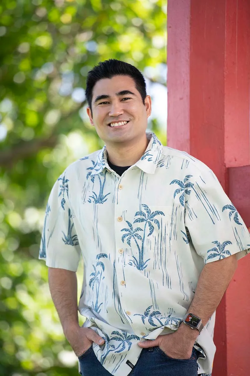 WEB-on-location-headshots-oahu_RGZ3775 WEB-on-location-headshots-oahu_RGZ3775