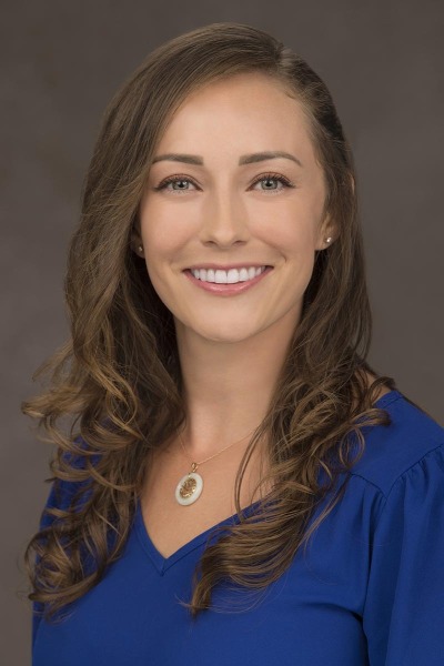 Business headshots for professionals in Honolulu by Hawaii Headshot Photos. Specializing in head shots for lawyers, doctors, realtors, actors, corporate executives, small businesses in HI.