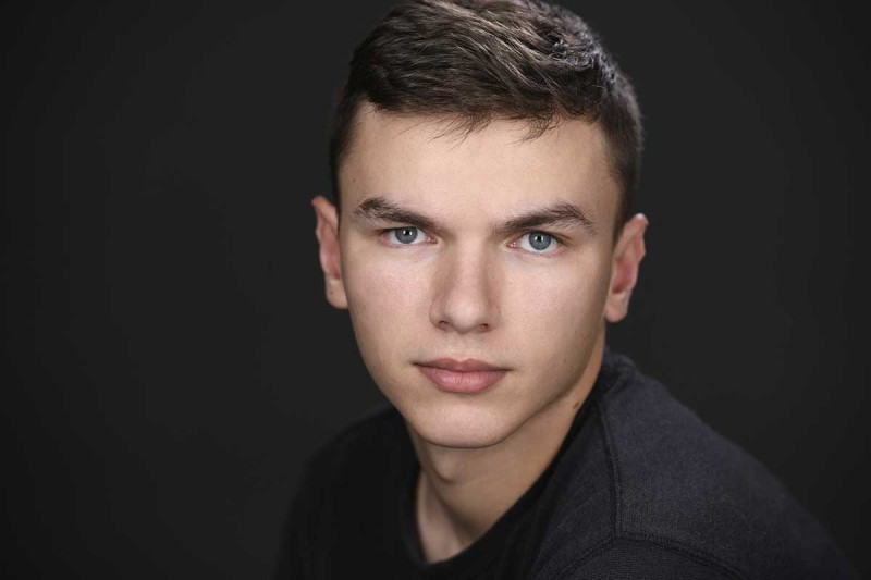 Professional headshots for actors and business on Oahu for your branding and marketing needs by Hawaii Headshot Photos in Honolulu, HI.