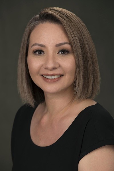 Professional Business headshots in Honolulu. Hawaii Hadshot Photos are Oahu headshot photographers.