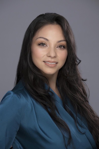 Professional business headshots for realtors, lawyers, doctors, healthcare workers, medical professionals, and corporate teams by Hawaii Headshot Photos in Honolulu.