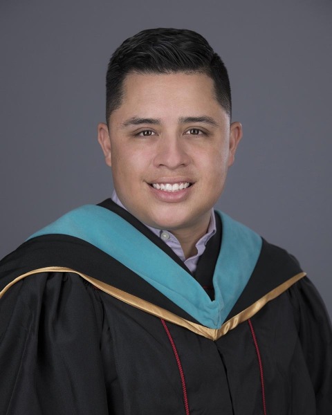 Professional headshots for business, healthcare workers, medical professionals, and military by Hawaii Headshot Photos in Honolulu.