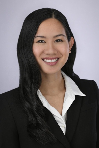 Professional headshots for business, actors, models, healthcare workers, medical professionals, and entertainers by Hawaii Headshot Photos in Honolulu.