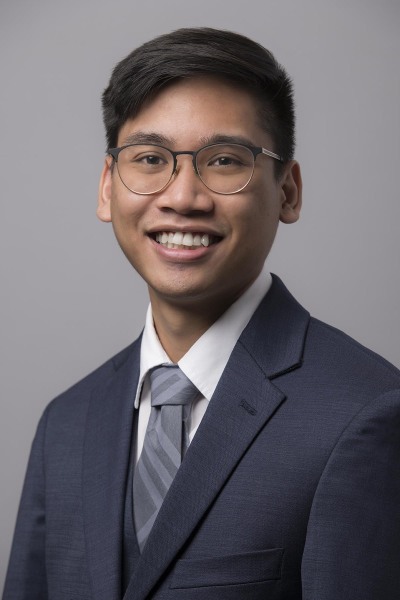 Professional headshots for business and actors on Oahu by Hawaii Headshot Photos. Providing head shot sessions for doctors, lawyers, realtors, health professionals, students, entertainers, and executives in Honolulu.