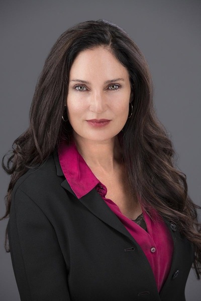 Professional Business headshots in Honolulu. Hawaii Hadshot Photos are Oahu headshot photographers.