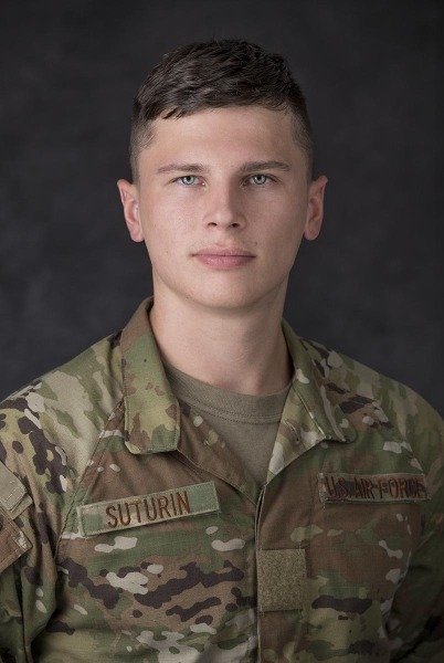 web-alex-suturn-headshot_rgz6357