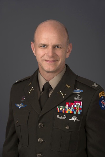 Professional headshots for military officers on Oahu at Hawaii Headshot Photos in Honolulu, HI.